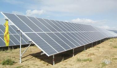 太陽能板安裝支架反光居民不堪其擾